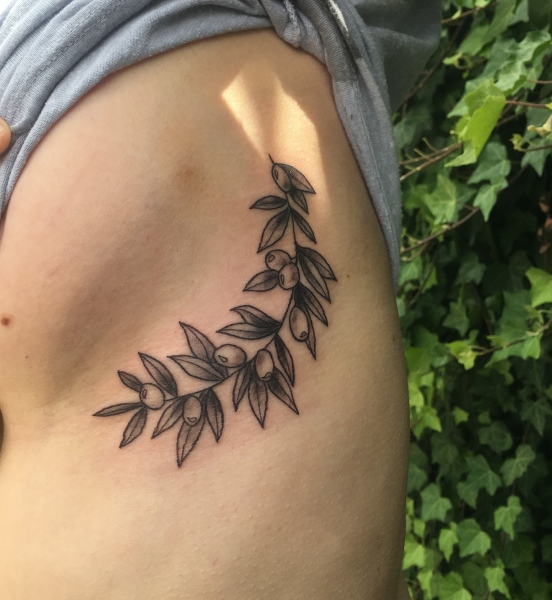 tree with roots on hand tattoo