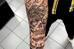 Skull-Clock